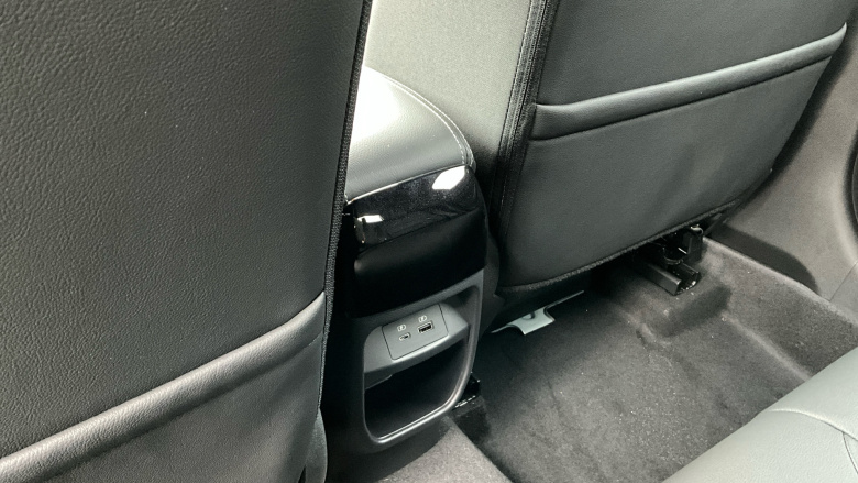 Nissan Juke 1.0 DiG-T Tekna 5dr DCT Petrol Hatchback